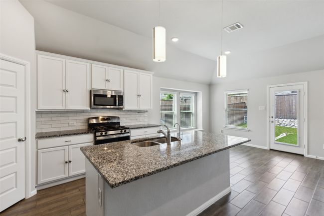 5933 Rostherne Dr, House other with 4 bedrooms, 3 bathrooms and null parking in Aubrey TX | Image 8