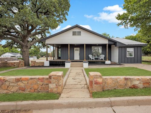 116 Nw 7th St, Mineral Wells, TX, 76067-4325 | Card Image