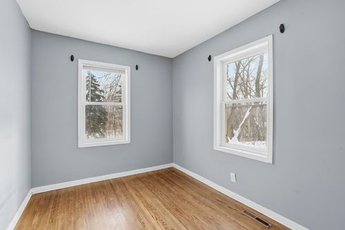 58 Wheelock Pkwy E, Saint Paul, MN, 55117-3940 | Card Image