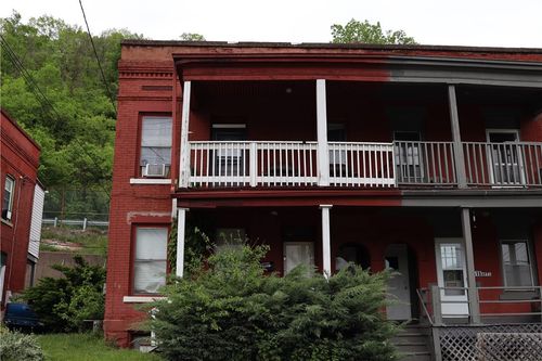 518 Middle Ave, Wilmerding, PA, 15148-1025 | Card Image