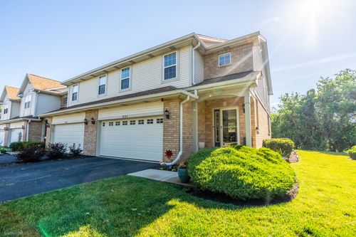 9207 Waterfall Glen Blvd, Darien, IL, 60561-5282 | Card Image