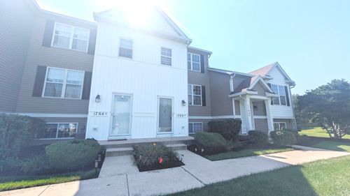 1766 Fieldstone Dr N, Shorewood, IL, 60404-8110 | Card Image