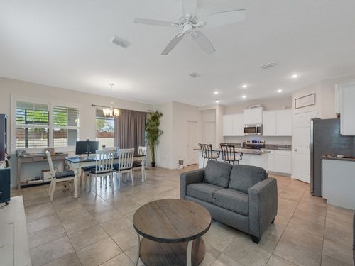 2633 Crowned Eagle Cir Sw, Vero Beach, FL, 32962-6814 | Card Image
