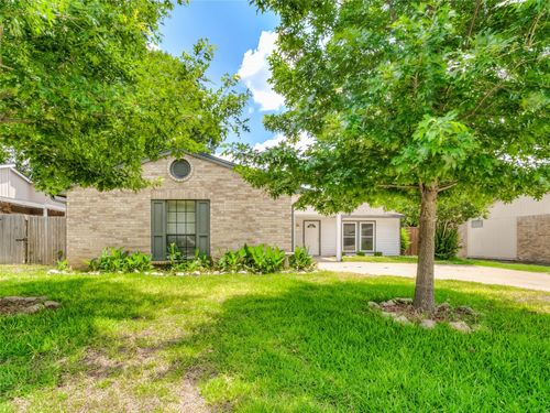 2602 Underwood Ln, Euless, TX, 76039-2031 | Card Image