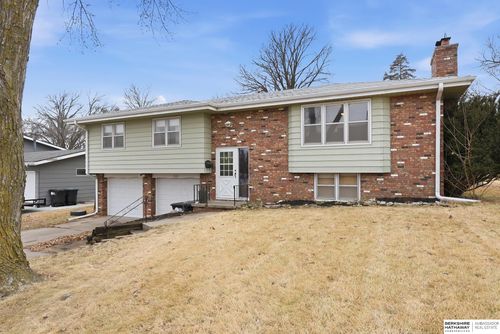 4122 Terrace Dr, Omaha, NE, 68134-3756 | Card Image