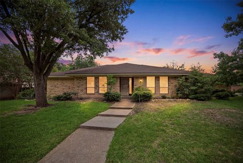 4537 Foxfire Way, Fort Worth, TX, 76133 | Card Image