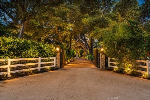 27821 Sand Canyon Rd, Canyon Country, CA, 91387 | Card Image