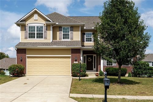 1023 Mckinney Ln, Washingtn Twp, OH, 45458-4988 | Card Image