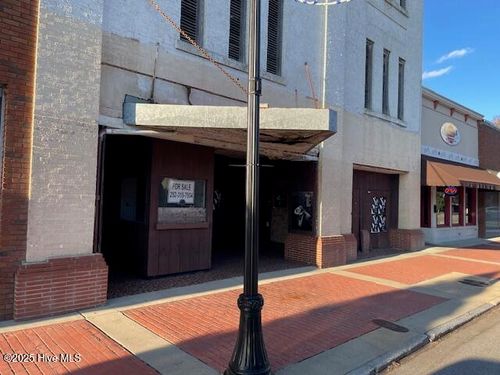 130 Tarboro St W, Wilson, NC, 27893-3914 | Card Image