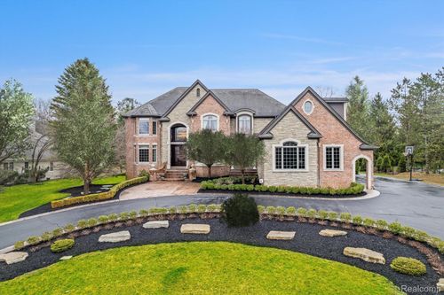 18198 Shelley Pond Ct, Northville, MI, 48168-3543 | Card Image