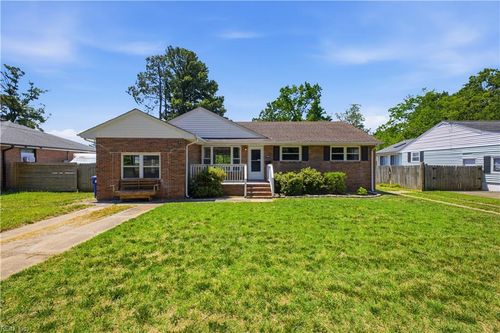 8450 Lynn River Rd, Norfolk, VA, 23503-3247 | Card Image