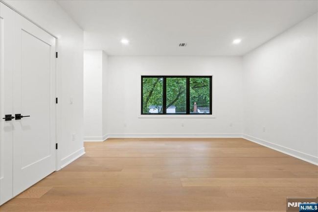 45 Riverview Ter, House other with 6 bedrooms, 6 bathrooms and null parking in Mahwah NJ | Image 18