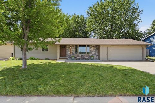 4209 E 22nd St Street, Sioux Falls, SD, 57103 | Card Image