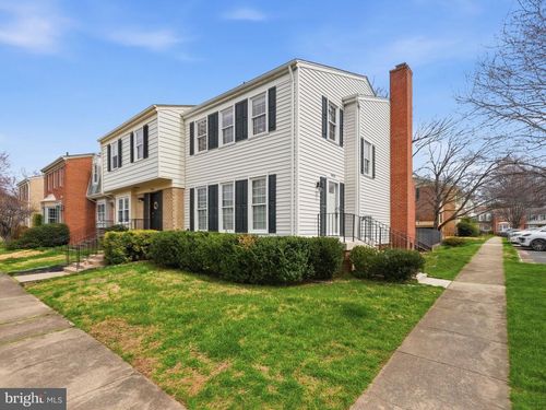 9932 Longford Ct, VIENNA, VA, 22181-6070 | Card Image