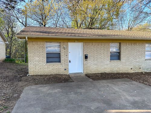 1226 W Hunt St, Sherman, TX, 75092-5149 | Card Image
