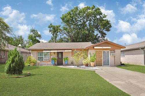 4930 Teton St, Houston, TX, 77033-3531 | Card Image