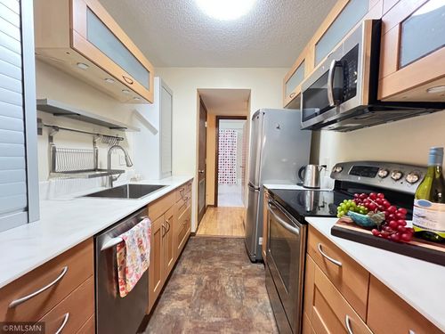607-26 10th St W, Saint Paul, MN, 55102-5010 | Card Image
