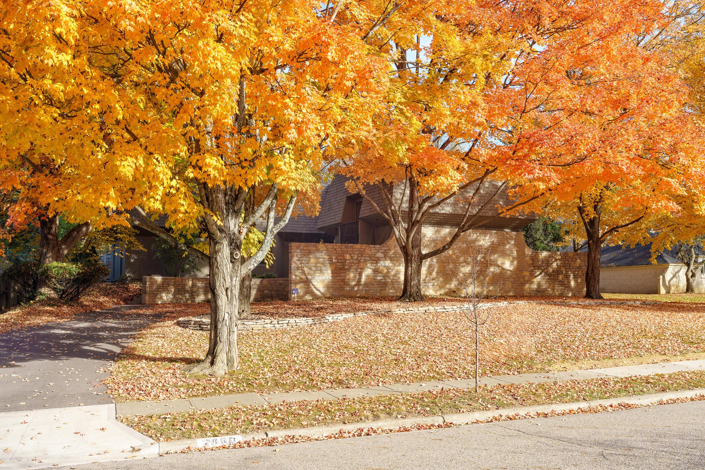 Alliston Ct, Upper Arlington, OH 43220