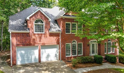 3334 Trails End Rd Ne, Roswell, GA, 30075-6101 | Card Image
