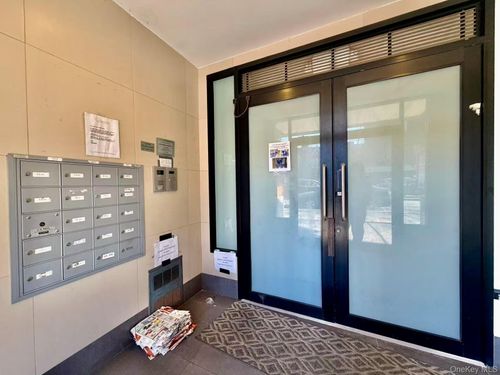 4b-90 Whitney Avenue, New York, NY, 11373 | Card Image