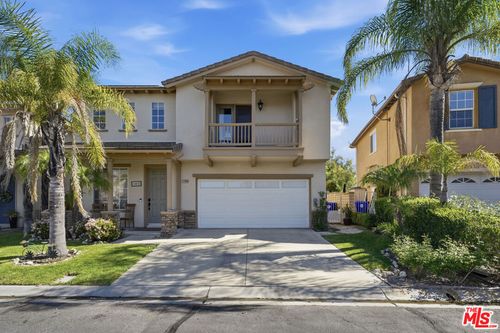 27940 Agapanthus Ln, Valencia, CA, 91354-4928 | Card Image