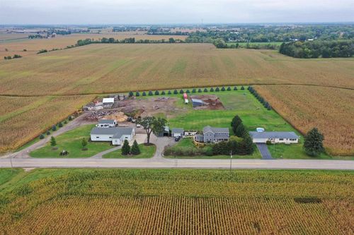 W8930 State Line Rd, Sharon, WI, 53585-9745 | Card Image