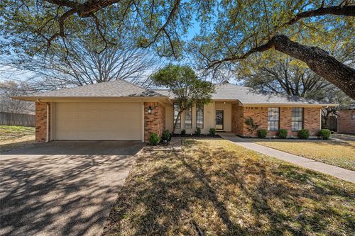 209 Hidden Meadow Dr, Hewitt, TX, 76643-3861 | Card Image