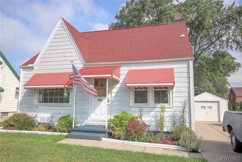 110 Leonard St, Lackawanna, NY, 14218-2033 | Card Image