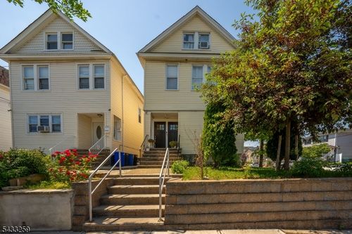 1058 Fanny St, Elizabeth, NJ, 07201-1677 | Card Image