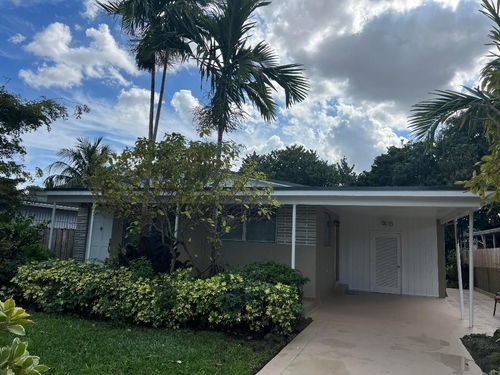 766 E 36th St, Hialeah, FL, 33013-3146 | Card Image