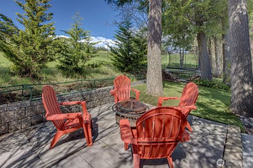 7709 Greenridge Ct Se, Snoqualmie, WA, 98065-8975 | Card Image