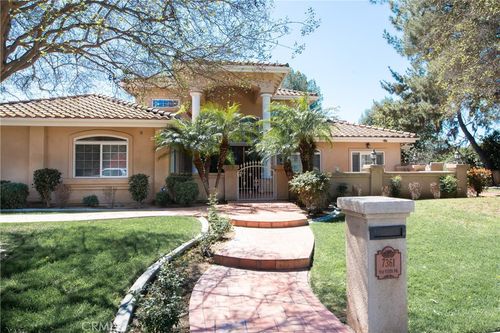 7361 Via Vista Dr, Riverside, CA, 92506-5697 | Card Image