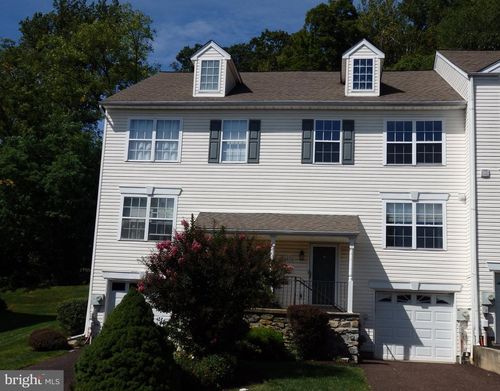 4574 Louise Saint Claire Dr, DOYLESTOWN, PA, 18902-9034 | Card Image