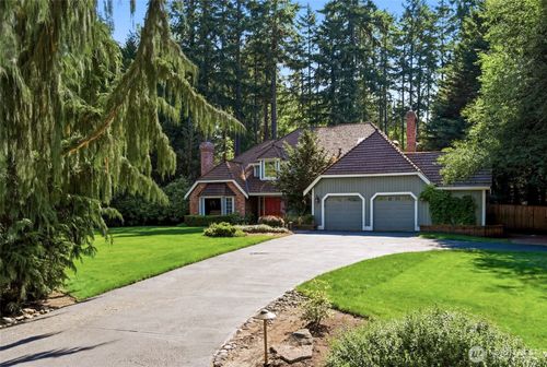 14326 174th Ave Ne, Redmond, WA, 98052-1253 | Card Image