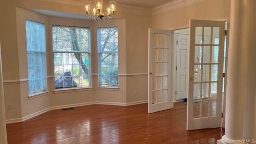 0-734 Huntington Dr, Fishkill, NY, 12524-4912 | Card Image