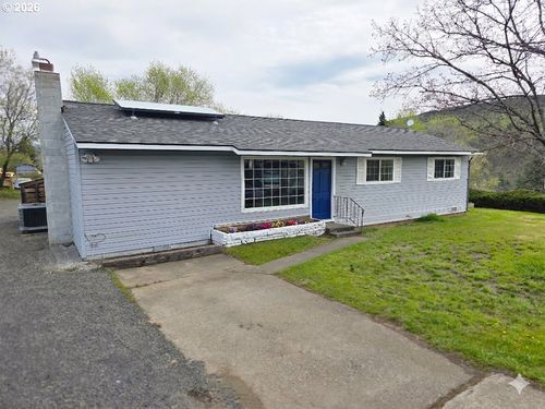 1027 Sunflower St, TheDalles, OR, 97058 | Card Image