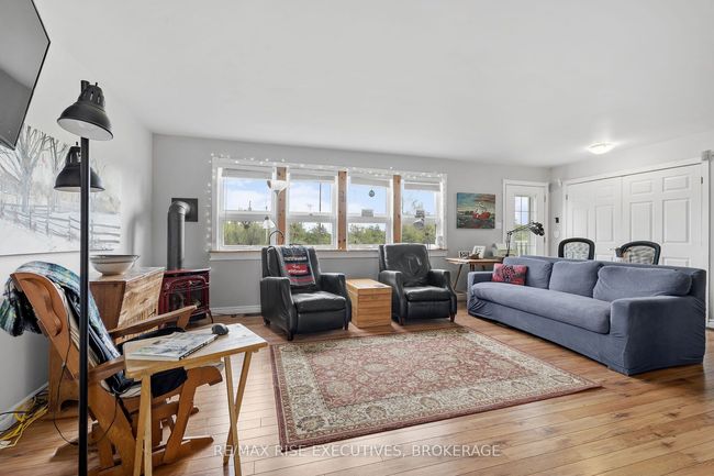 2329 Harlem Rd, House other with 2 bedrooms, 2 bathrooms and 8 parking in Portland ON | Image 6