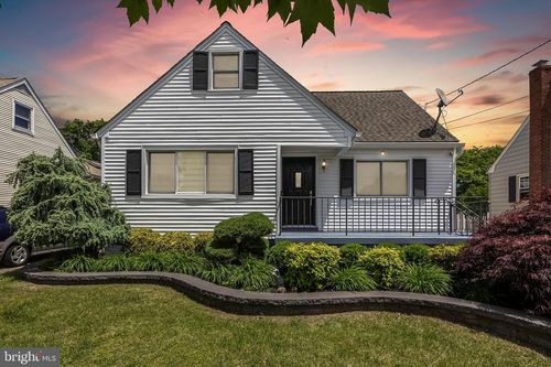 74 N Chester Ave, RIVERSIDE, NJ, 08075-1031 | Card Image