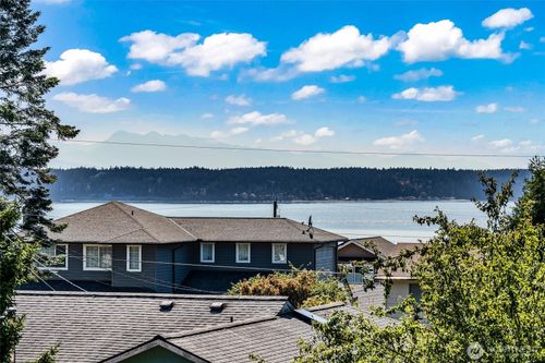 345 Seaview Ct, Camano Island, WA, 98282-7392 | Card Image