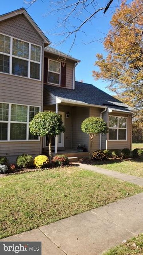 13518 Darter Ct, CLIFTON, VA, 20124-0937 | Card Image