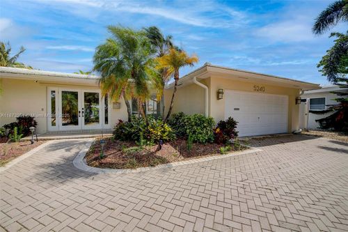 5240 Ne 29th Ave, Fort Lauderdale, FL, 33308-3402 | Card Image