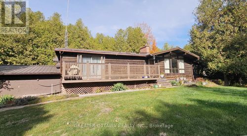 686 John Kennedy Way, Almonte, ON, K0A1A0 | Card Image