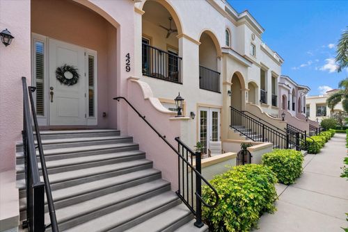 429 Nokomis Ave S, Venice, FL, 34285-2618 | Card Image