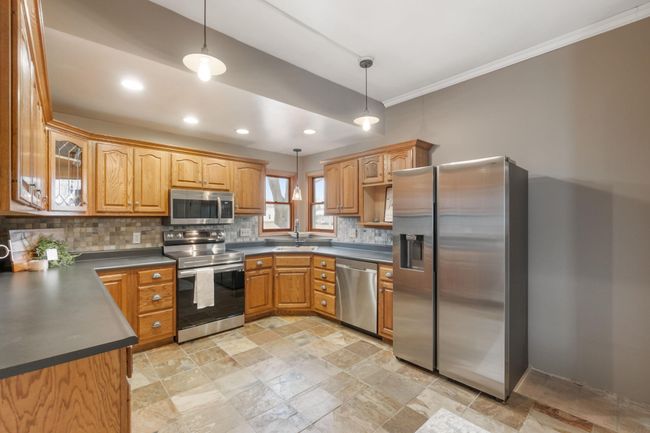 806 E Main St, Home with 4 bedrooms, 2 bathrooms and null parking in New Hampton IA | Image 20