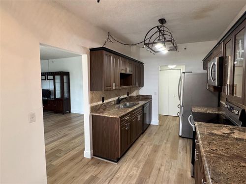 102-3850 Washington St, Hollywood, FL, 33021-7354 | Card Image