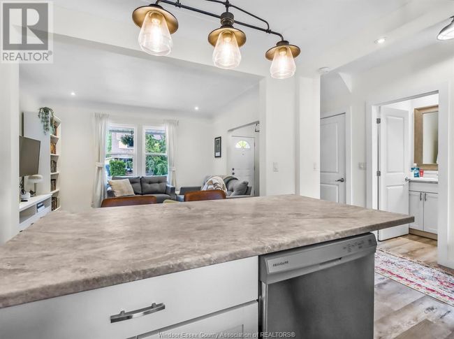 1454 Moy Ave, House other with 5 bedrooms, 2 bathrooms and null parking in Windsor ON | Image 13