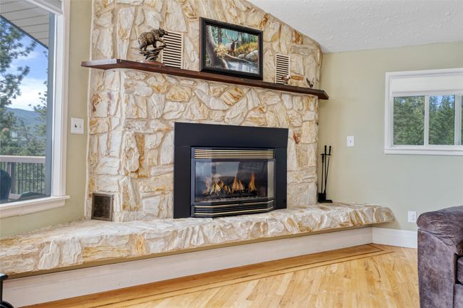 25700 View Crest Dr, House other with 3 bedrooms, 3 bathrooms and null parking in Huson MT | Image 6