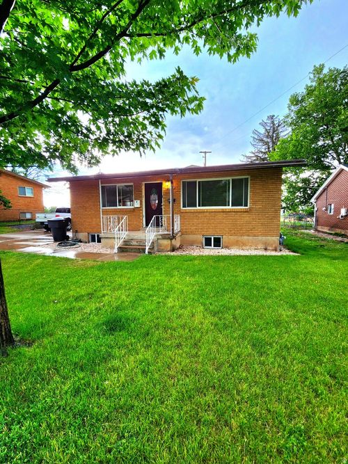 4485 S Ridgeline Dr, Washington Terrace, UT, 84405-5525 | Card Image