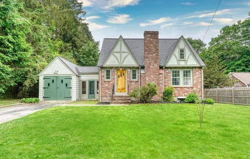 33 Mill St, Westwood, MA, 02090-2729 | Card Image