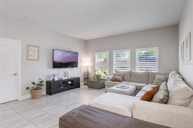 112 Red Maple Burl Cir, House other with 4 bedrooms, 2 bathrooms and null parking in Debary FL | Image 5